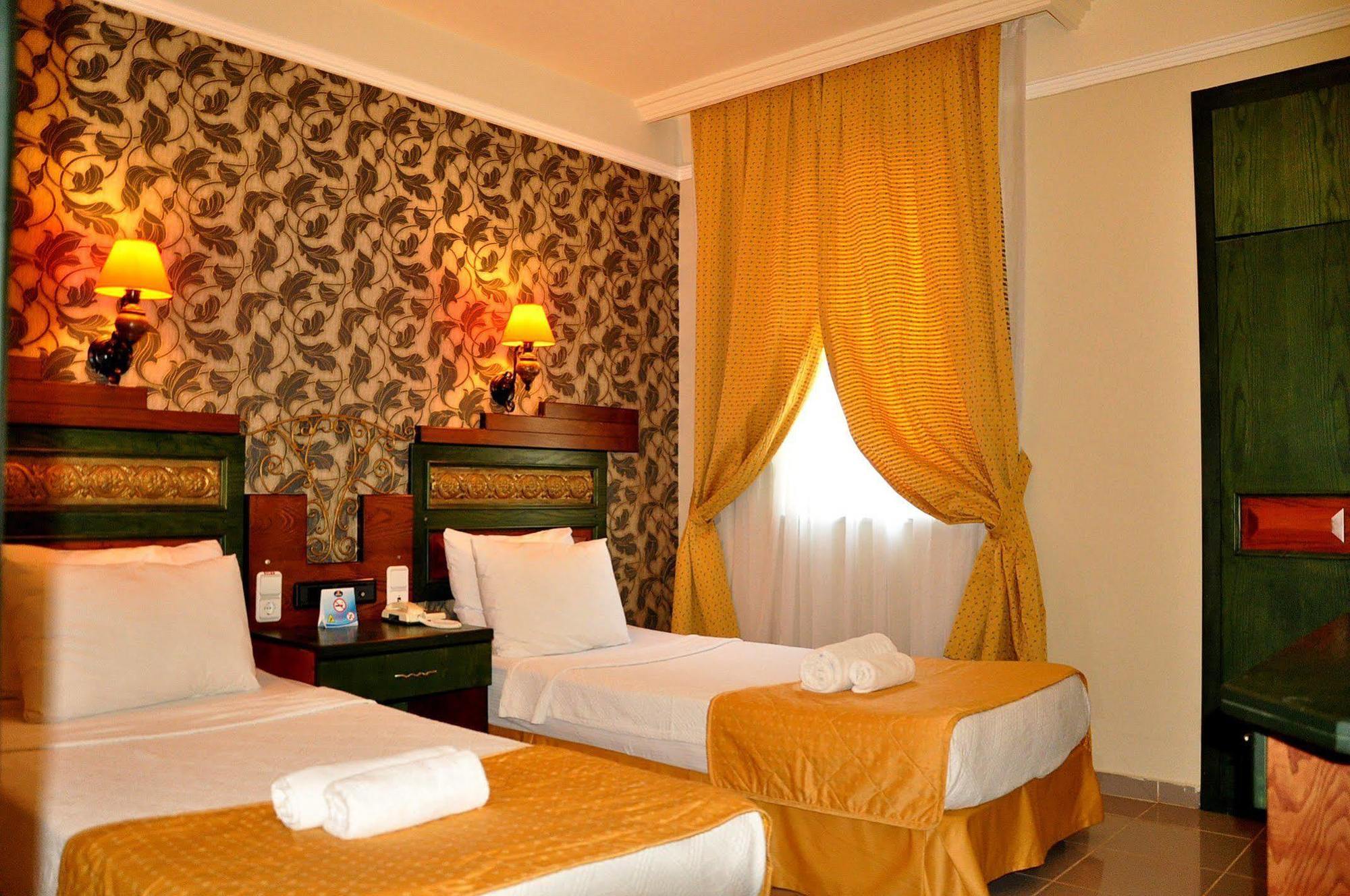 Hotel Club Alpina Marmaris Zewnętrze zdjęcie
